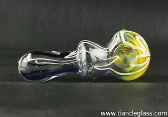 China 4 inch spoon glass smoking pipe high quality and low price handmade color hand pipe supplier