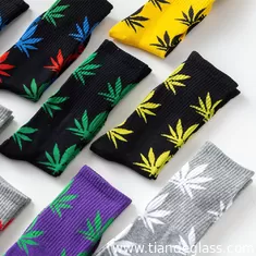China Popular Weed Socks-Buy Cheap Weed Socks lots from China Weed Leaf Print Socks Cannabis Ganja Marijuana Leaf Pattern supplier