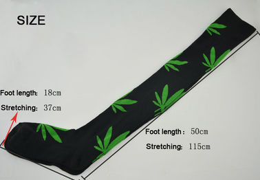 Wholesale Cannabis leaf Hemp leaf Weed leaves pattern Weed Socks Knee length cannabis 420 wear for distributor supplier